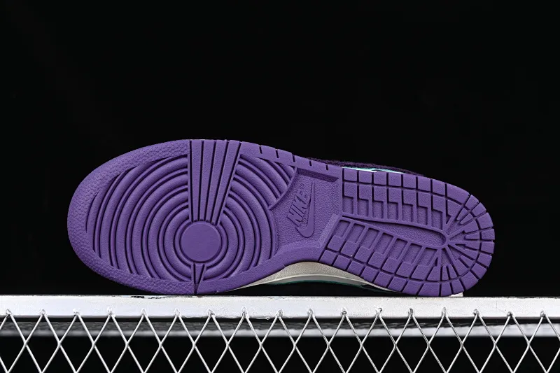 All Categories Nk SB Dunk Series Nk SB Dunk Low Low-top sneakers Nk SB Dunk Low "Chenille Swoosh" Chenille SB low-top sports and leisure sneakers DQ7683-100